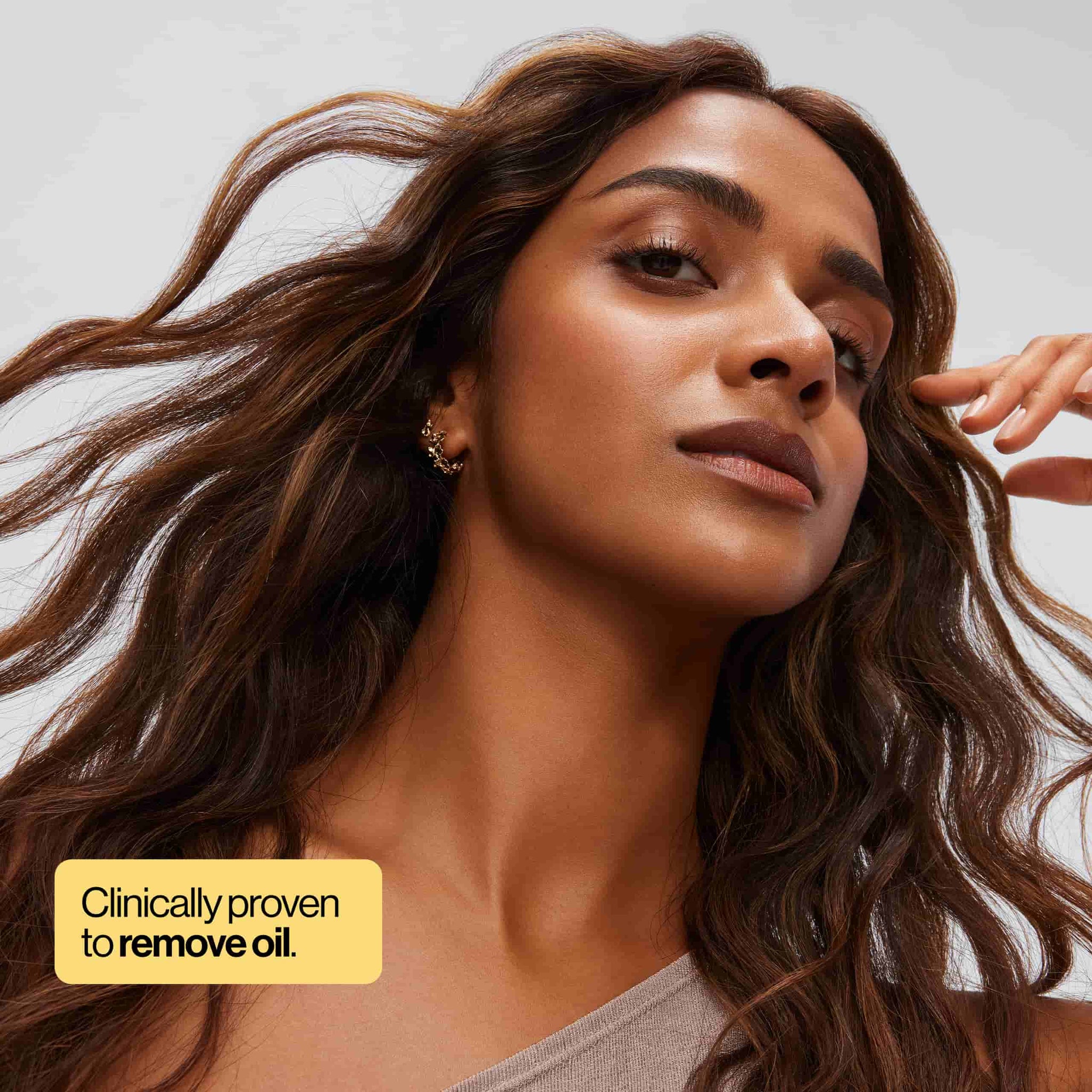 Freshen Up Invisible Dry Shampoo Warm Vanilla Scent Clinical Claim 